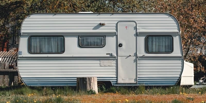 How to jack up a mobile home